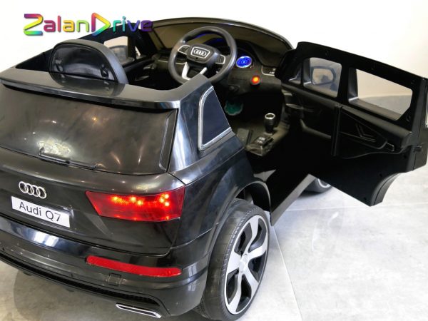 Audi Q7 II S-Line Noir, voiture électrique pour enfant 12 volts 5
