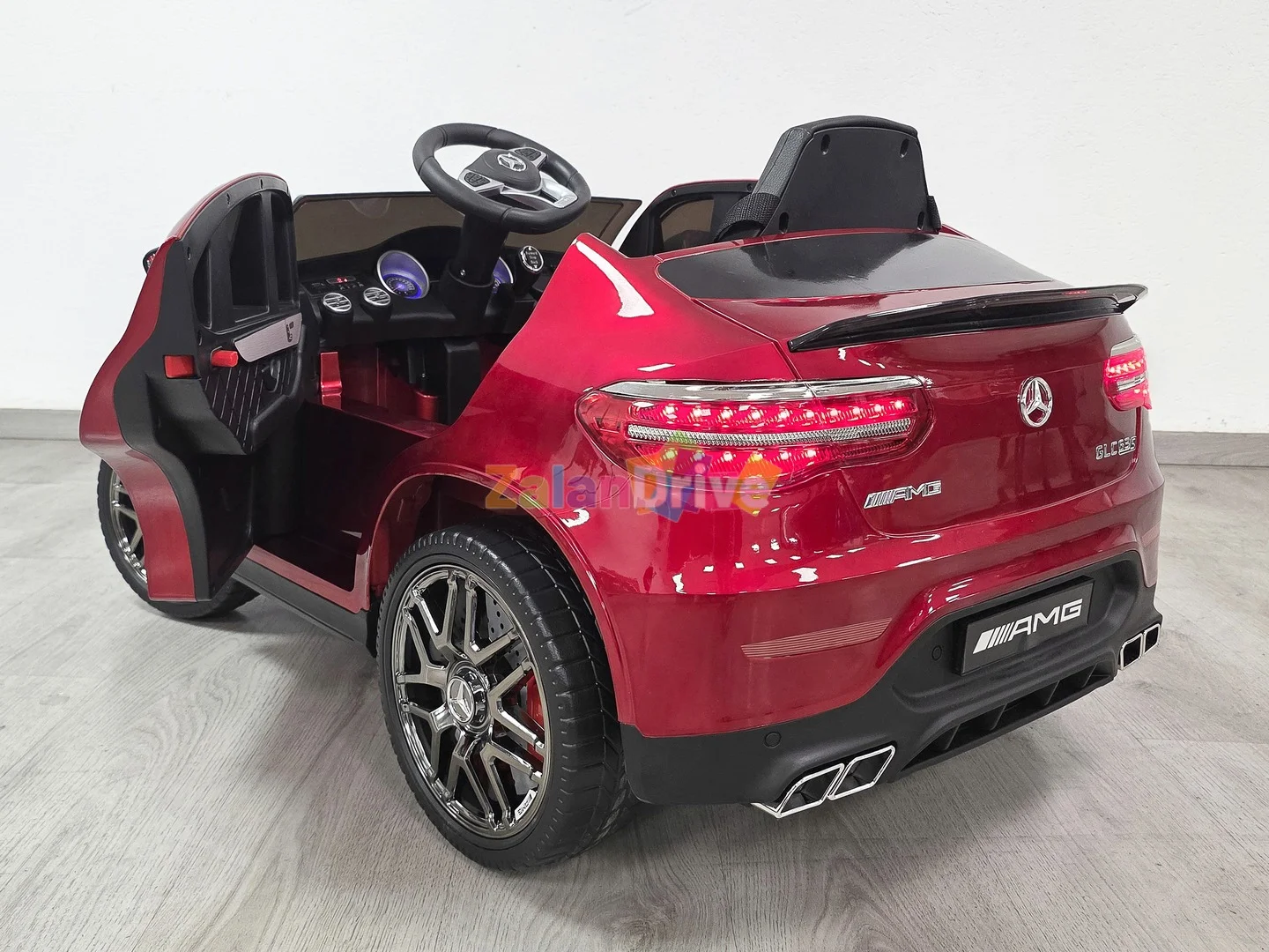 Voiture électrique enfant Mercedes Classe GLC 63 S Pack Luxe AMG 12V 5 Voiture électrique enfant Mercedes Classe GLC 63 S Pack Luxe AMG 12V – Image 5